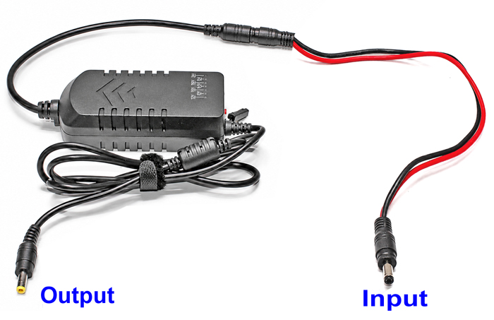 BiXPower DD90X-TB connected using 5.5 x 2.5mm DC input cable